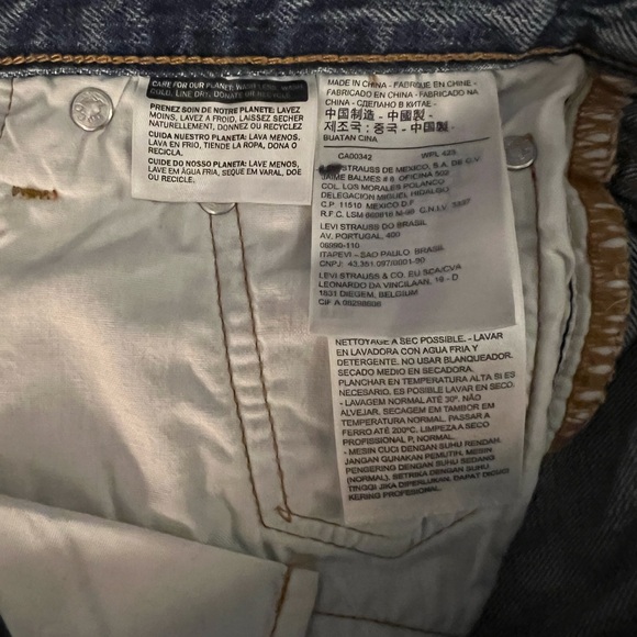 LEVI’S 501 Denim Shorts - Picture 10 of 12